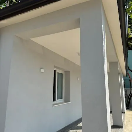 House In ヴィラ Shkodër